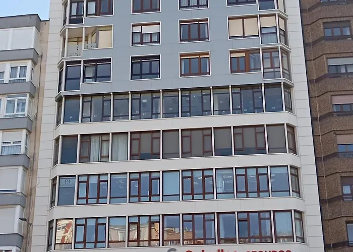 Precioso Atico De 80 M2 Y 35 M2 De Terraza * Santander